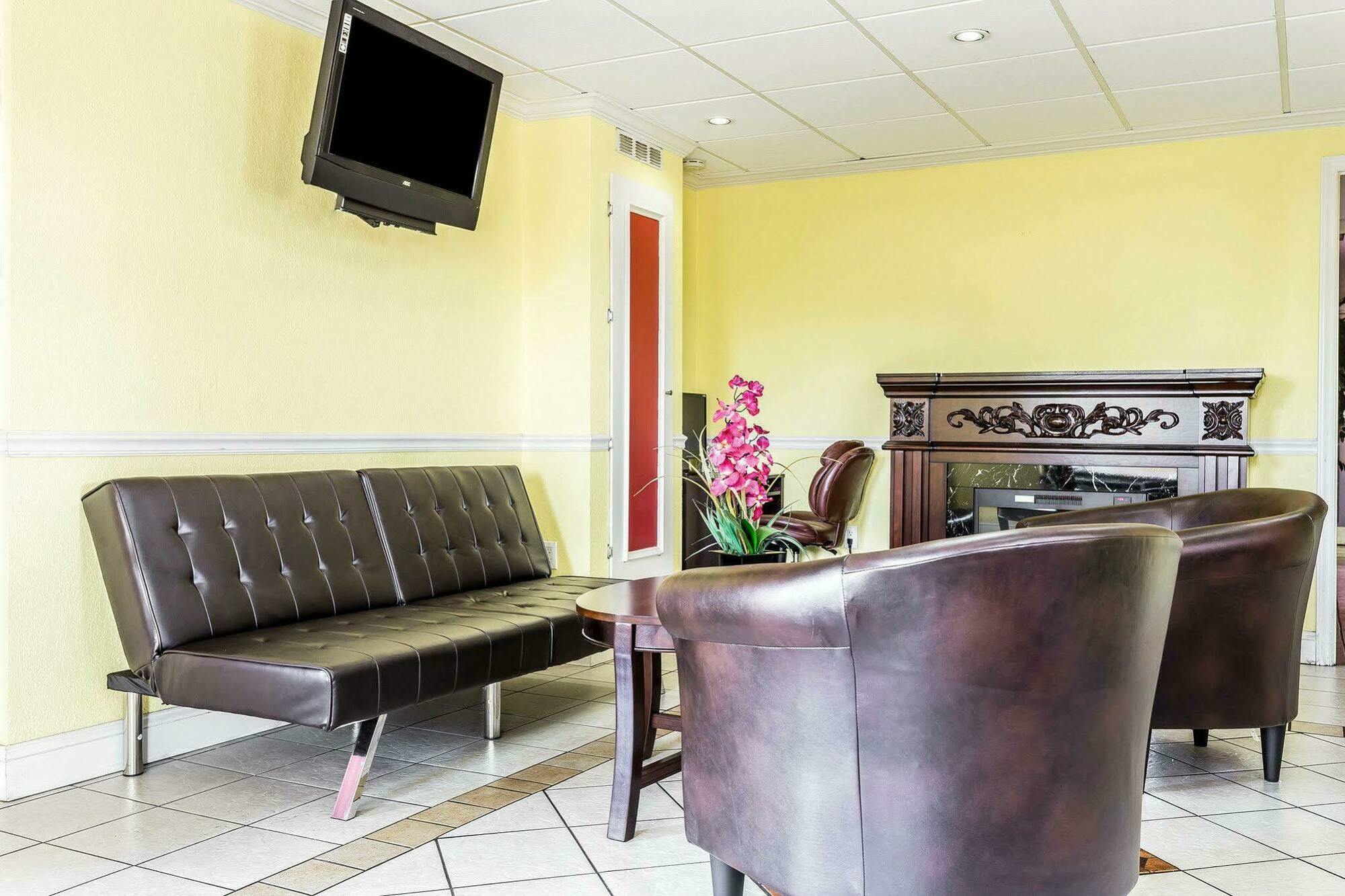 Econo Lodge Inn & Suites Matthews - Charlotte Luaran gambar
