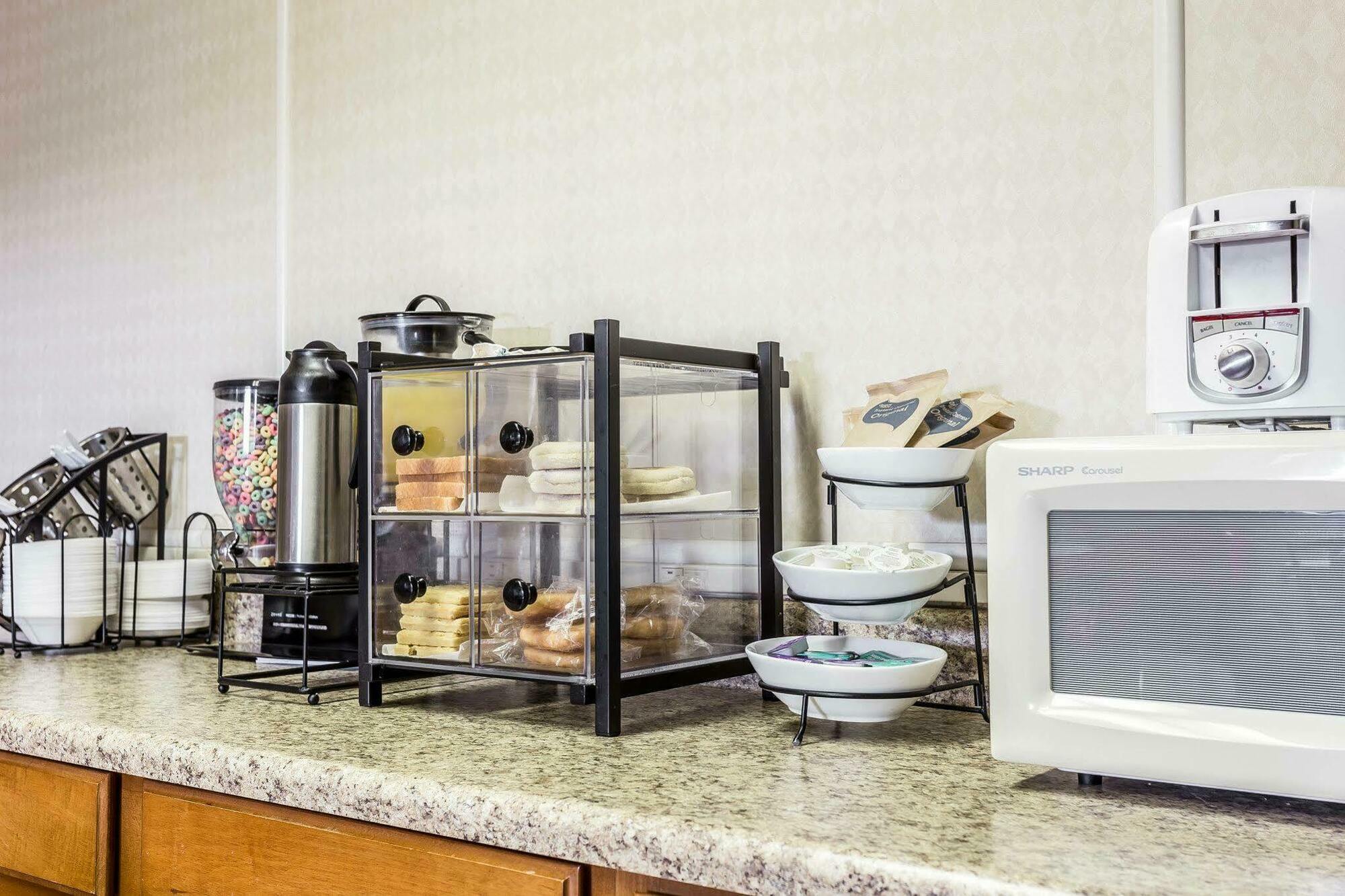 Econo Lodge Inn & Suites Matthews - Charlotte Luaran gambar