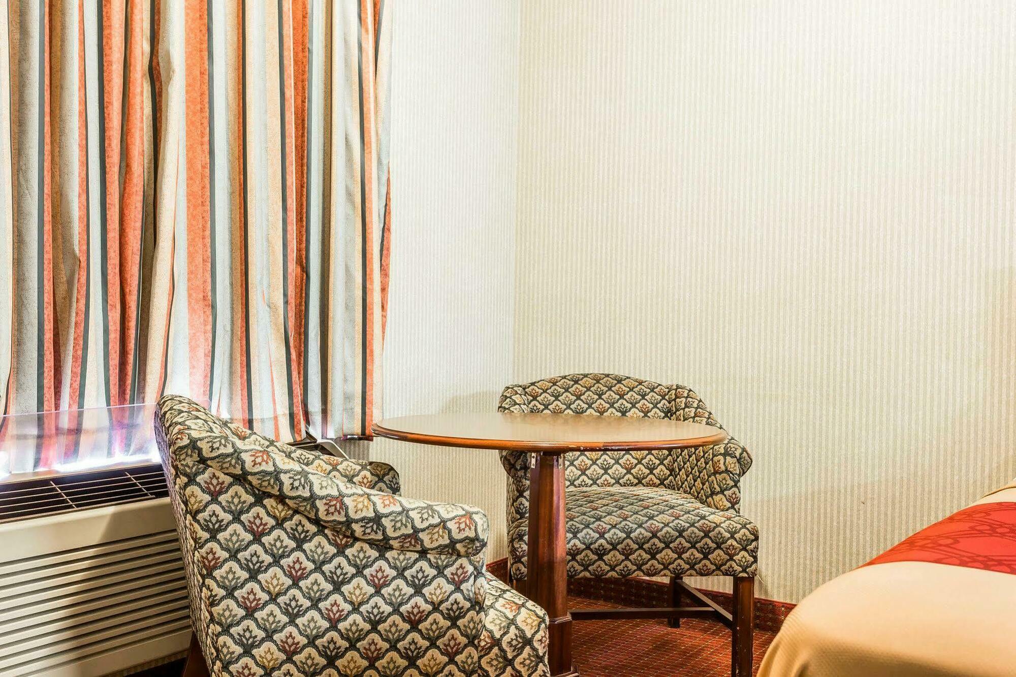 Econo Lodge Inn & Suites Matthews - Charlotte Luaran gambar
